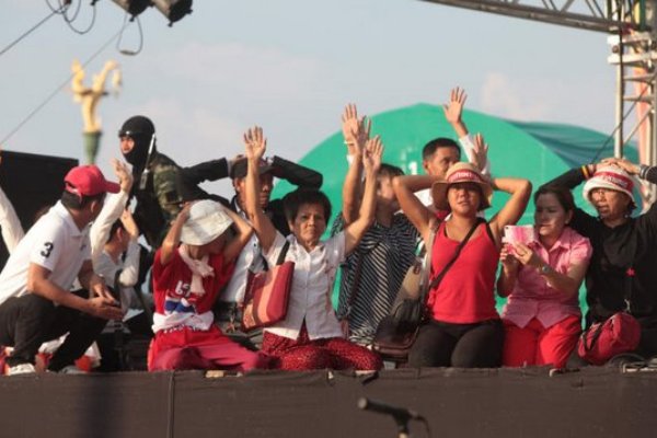 Auch die Rothemden-Demonstration am Rande Bangkoks wurde aufgel&ouml;st